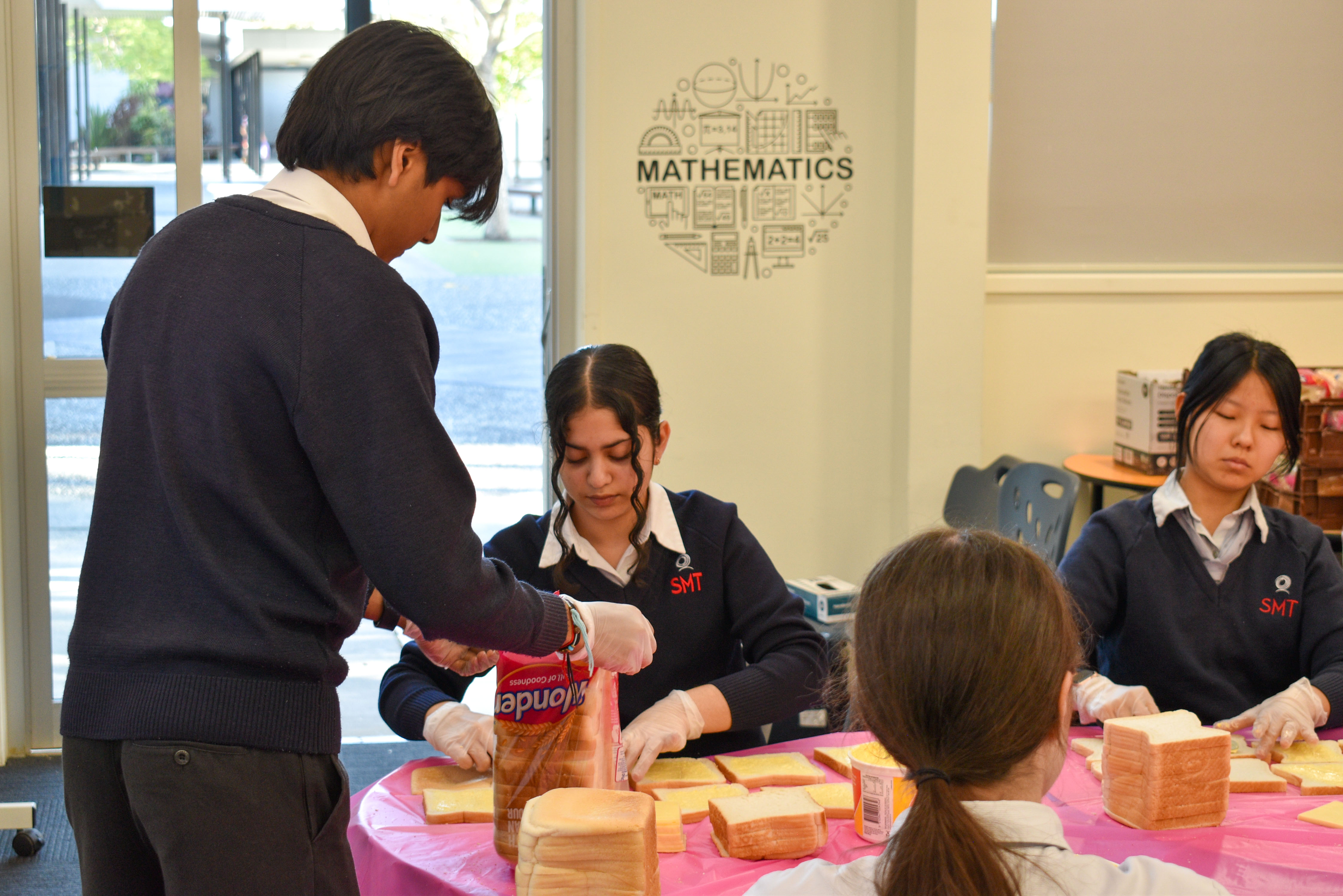 Hawking Eat Up Charity-116.jpg